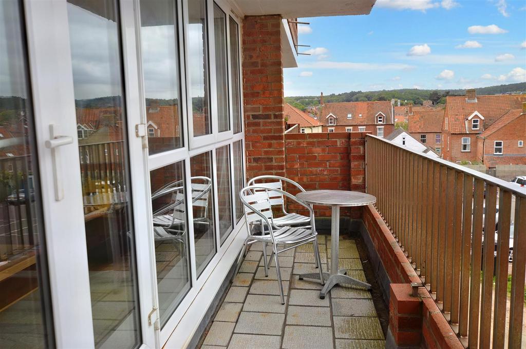 Cliff Road, Sheringham 2 bed apartment for sale £280,000