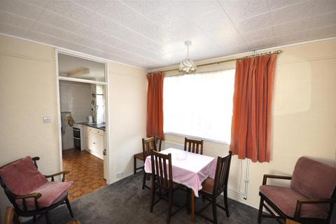 40 Canberra Crescent, Dagenham, RM10 9YH