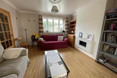 6 Pencoed Road, Burry Port, SA16 0PD