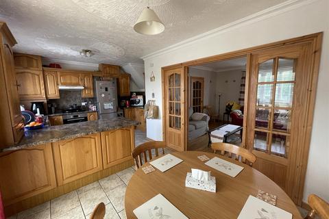 6 Pencoed Road, Burry Port, SA16 0PD