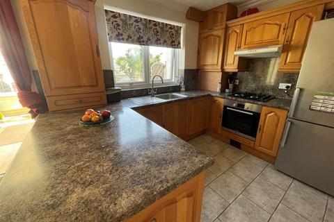 6 Pencoed Road, Burry Port, SA16 0PD