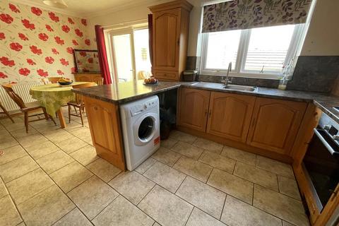 6 Pencoed Road, Burry Port, SA16 0PD