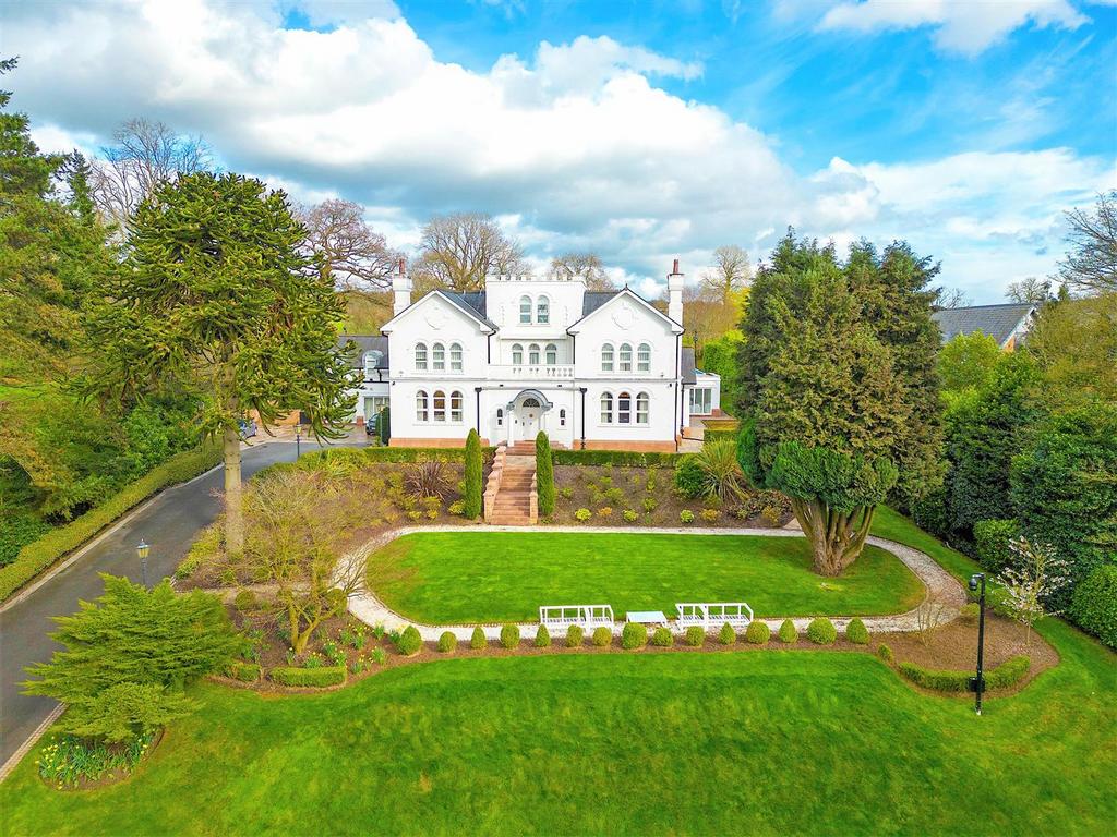 Congleton Road, Alderley Edge 5 bed detached house to rent £35,000