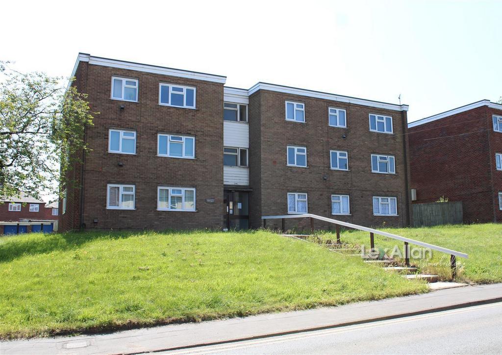 Stourbridge Road, Stourbridge 2 bed flat £105,000