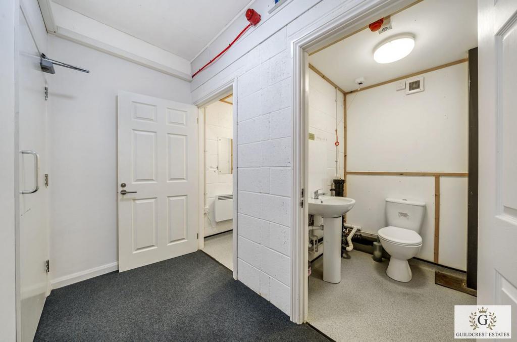 Unit for sale Kent -Guildcrest Estates-Manston