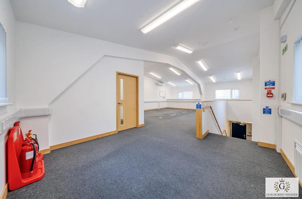 Light Industrial Unit Manston Business Park /offic