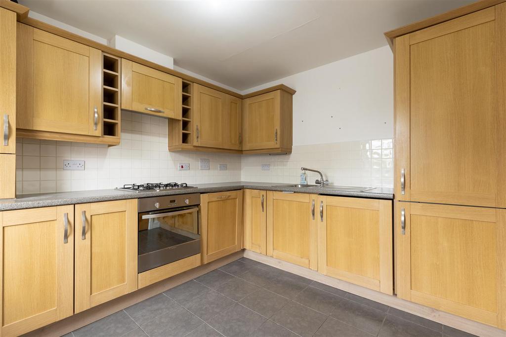 Florence Place, Perth 2 bed flat for sale £129,500