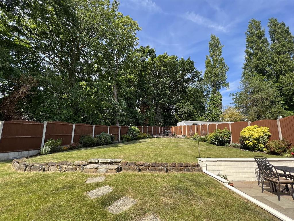 Dee Park Road, Gayton, Wirral 4 bed detached house £725,000