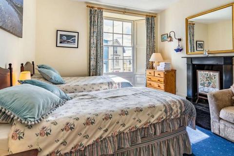 6 bedroom terraced house for sale - Tudor Square, Tenby, Pembrokeshire, SA70