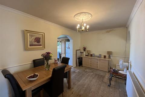 2 bedroom terraced house for sale - Russell Road, London