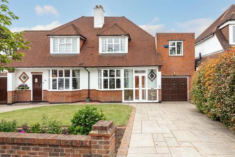 36 The Glade, Epsom, KT17 2HB