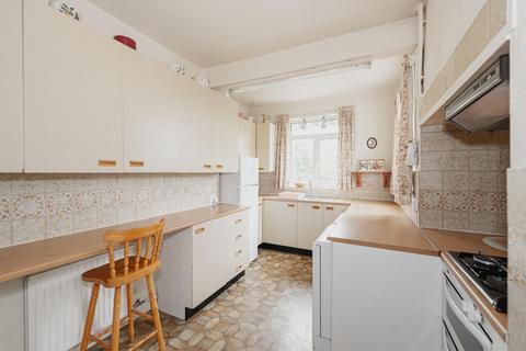 36 The Glade, Epsom, KT17 2HB