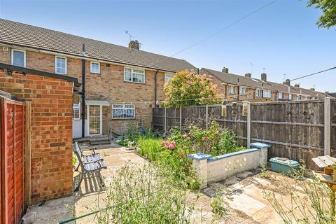6 Hooks Lane, Havant, PO9 3DR