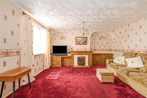 6 Hooks Lane, Havant, PO9 3DR