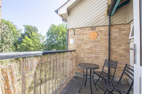 19 Priory Close, Hoddesdon, EN11 8DB