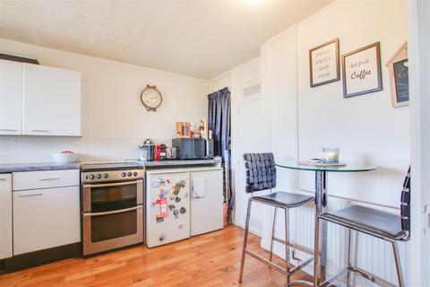 19 Priory Close, Hoddesdon, EN11 8DB