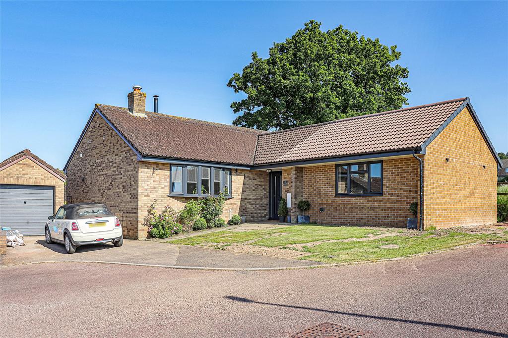 Redwood Close, Hemyock, Cullompton, Devon, EX15 3 bed bungalow for sale