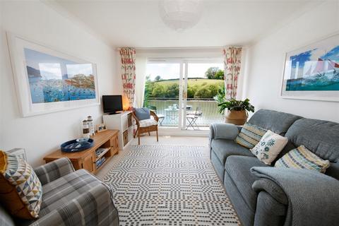 2 bedroom apartment for sale, Embankment Road, Kingsbridge