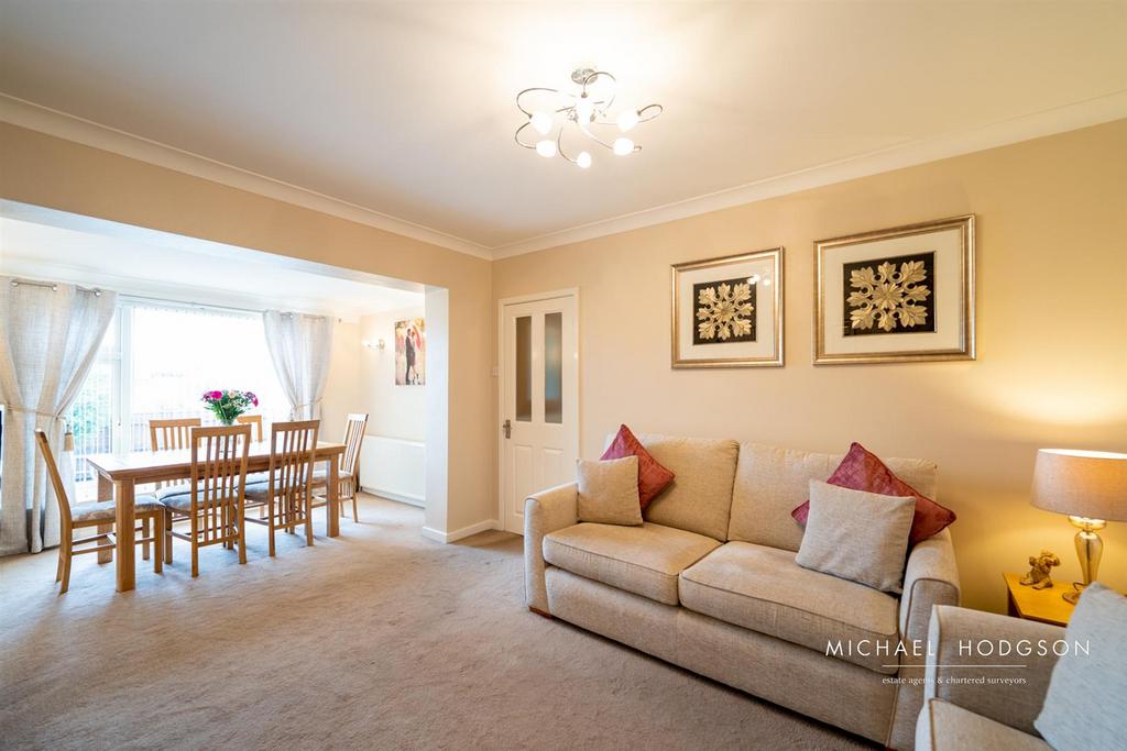 Canberra Road, High Barnes, Sunderland 3 bed semidetached bungalow £