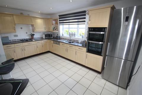 4 bedroom detached house for sale - Valley Road, Colwyn Bay