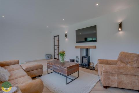 3 Fir Tree Close, Hickleton, Doncaster, DN5 7BD