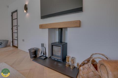 3 Fir Tree Close, Hickleton, Doncaster, DN5 7BD
