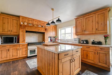 4 bedroom detached house for sale, Cape Lodge, Bynd Lane, Billingsley, Bridgnorth