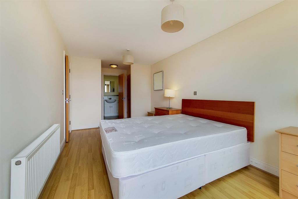 2 Main Bedroom-0.jpg