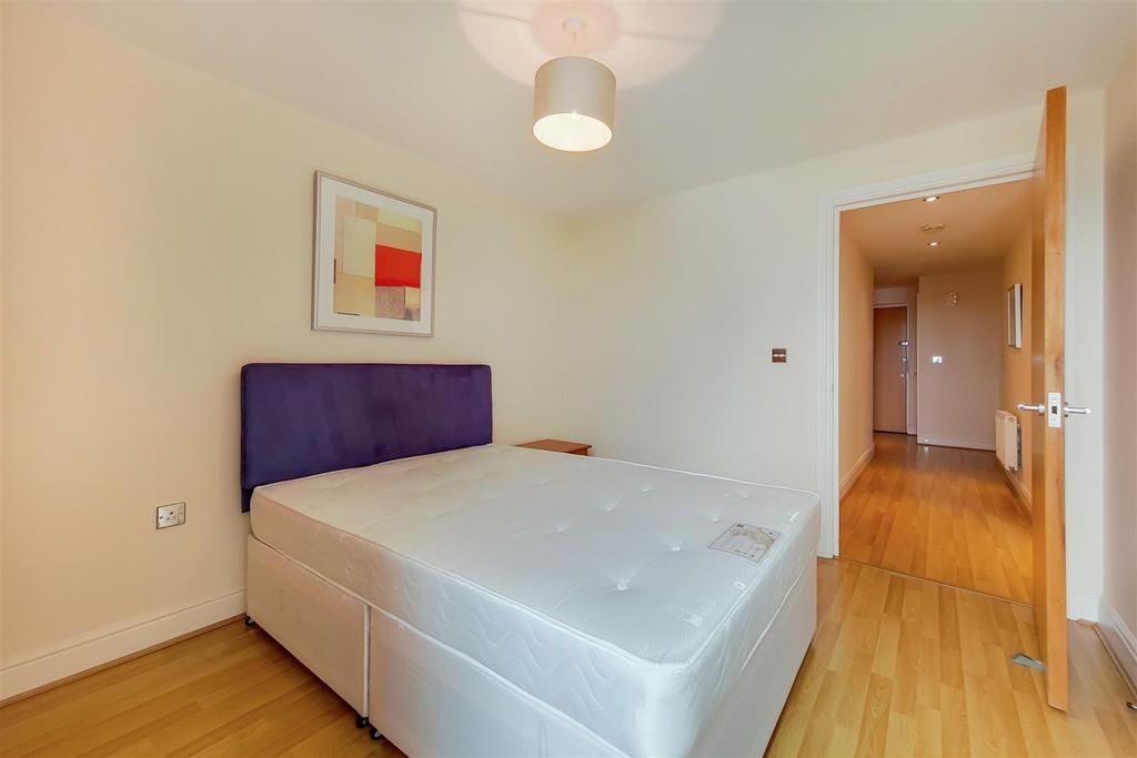 6 Bedroom 2-0.jpg