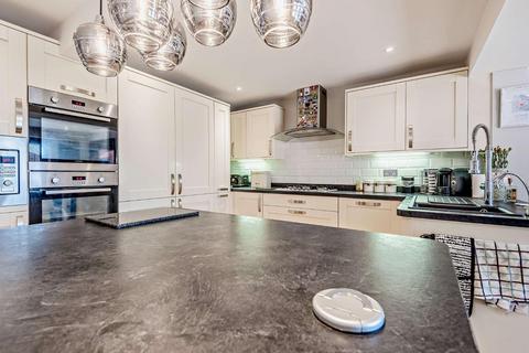143 Leomansley View, Lichfield, WS13 8AU