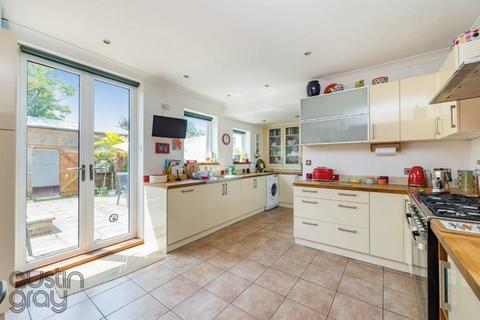 4 bedroom house for sale - Highdown Road, Hove