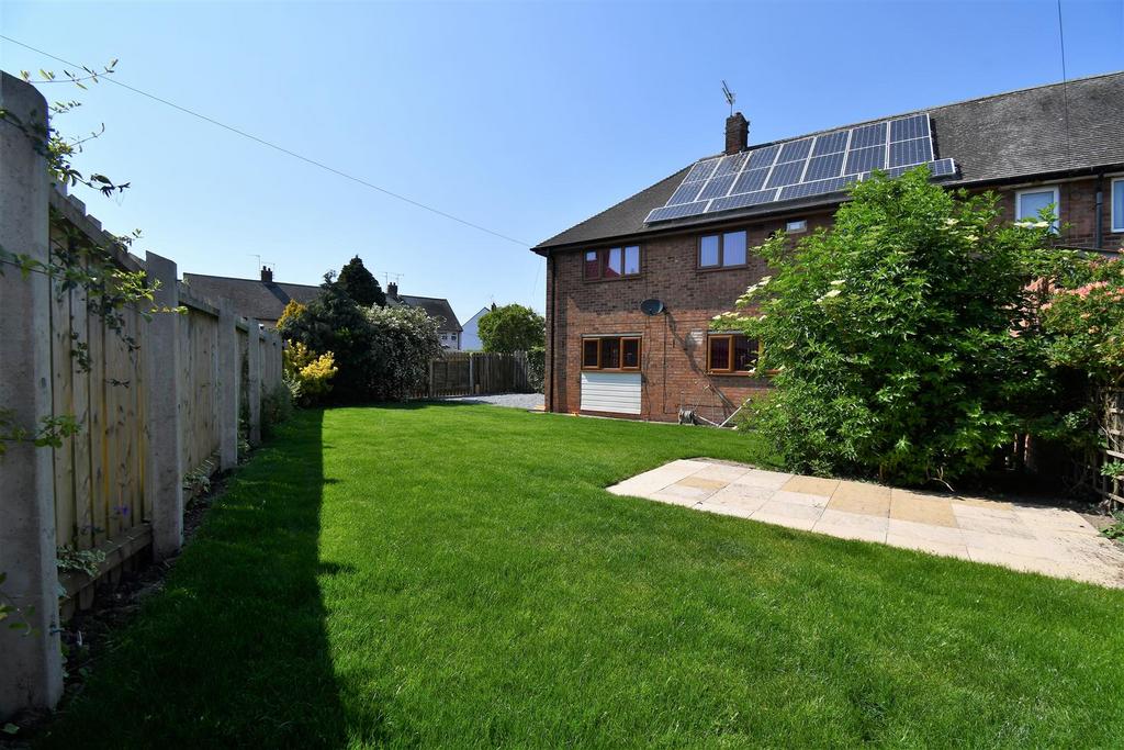 Annandale Road, Hull 4 bed end of terrace house £155,000