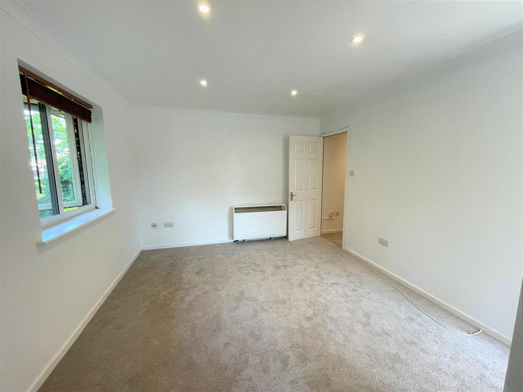 18 kern close lounge.JPG