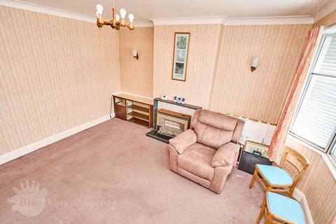 17 Hogarth Gardens, Hounslow, TW5 0QS