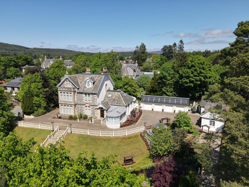 Woodside Avenue, Grantown on Spey 8 bed detached house for sale £985,000