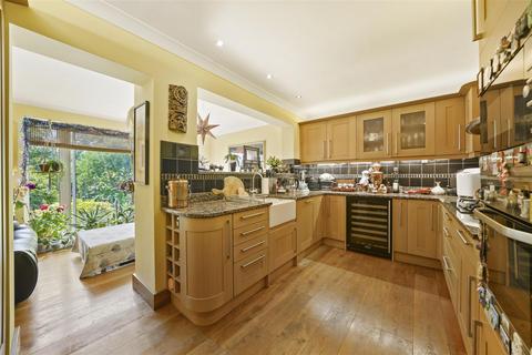 64 Berkeley Avenue, Greenford, UB6 0NY