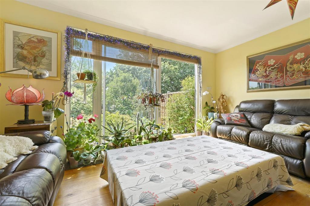 64 Berkeley Avenue - Kn D8kh DTDfi Emb4 DZLc W.jpg
