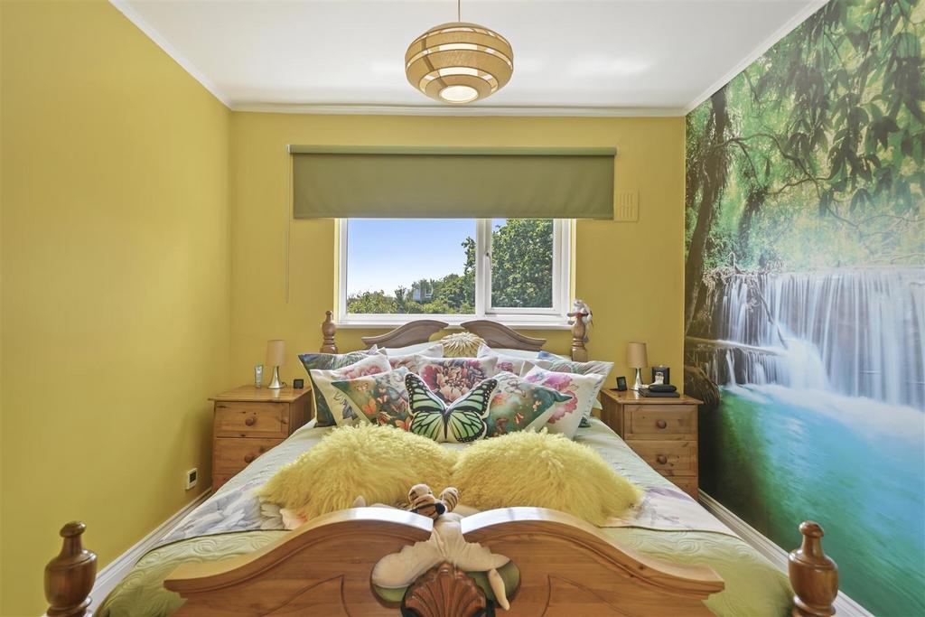 64 Berkeley Avenue - m Dim HGKs KX0 Rgt52db IE.jpg
