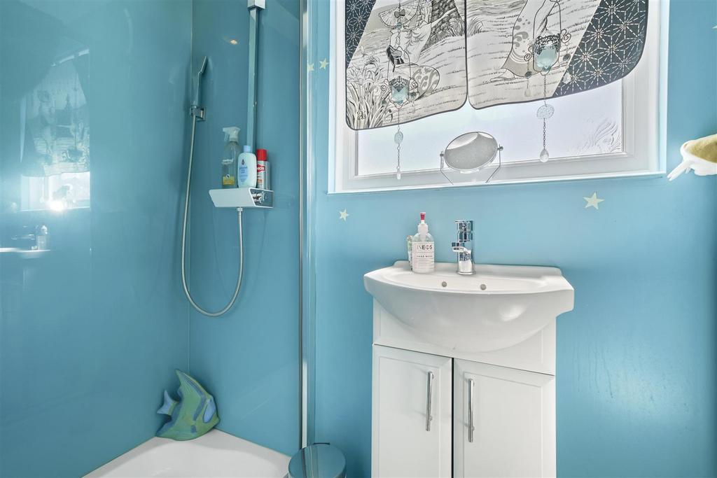 64 Berkeley Avenue - Qh59 Nk4 Ux Er4 XOT710v D.jpg