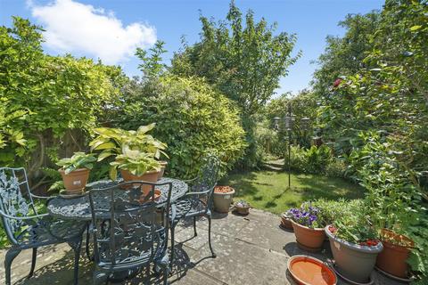 64 Berkeley Avenue, Greenford, UB6 0NY