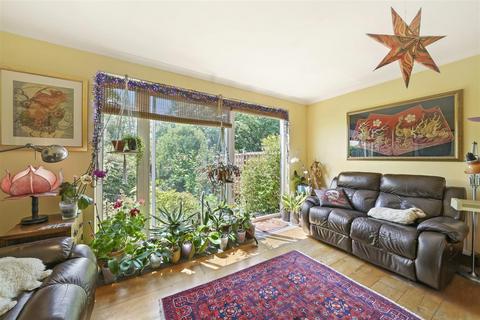 64 Berkeley Avenue, Greenford, UB6 0NY