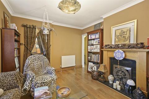 64 Berkeley Avenue, Greenford, UB6 0NY
