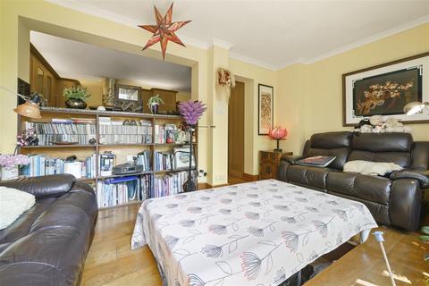 64 Berkeley Avenue, Greenford, UB6 0NY