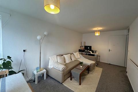 1 bedroom apartment to rent, The Beeches, Weyhill Road, Andover