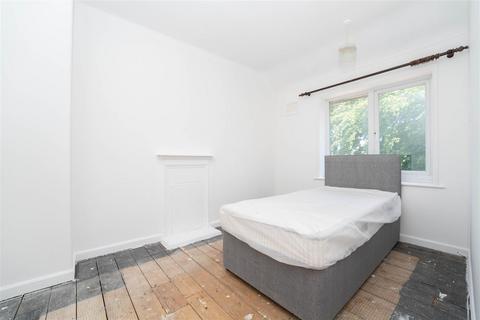 123 Westcott Crescent, London, W7 1PH