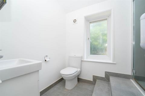 123 Westcott Crescent, London, W7 1PH