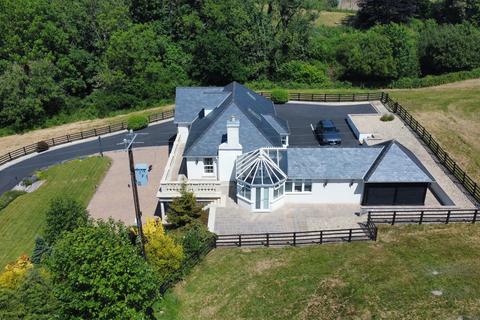 4 bedroom property with land for sale, Carmarthen Road, Llanybydder