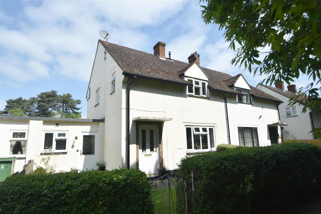 40 Crowmeole Drive, Copthorne, Shrewsbury, SY3 8AW 2 bed semidetached