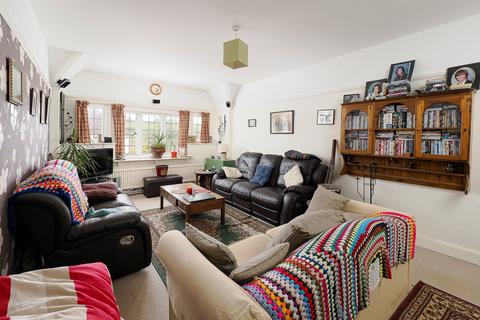 2 bedroom flat for sale, High Street, Elham, Canterbury, CT4