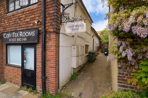 2 bedroom flat for sale, High Street, Elham, Canterbury, CT4